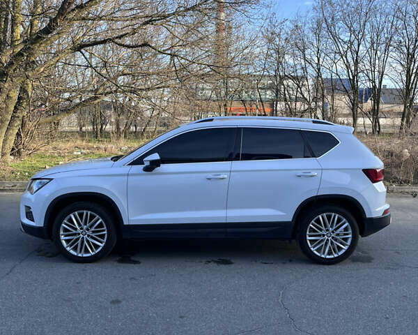 Белый Сеат Ateca, объемом двигателя 1.6 л и пробегом 130 тыс. км за 20500 $, фото 3 на Automoto.ua