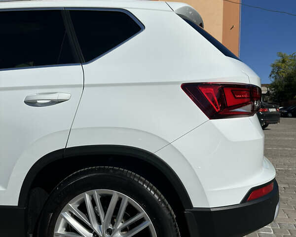 Белый Сеат Ateca, объемом двигателя 1.6 л и пробегом 60 тыс. км за 24999 $, фото 10 на Automoto.ua