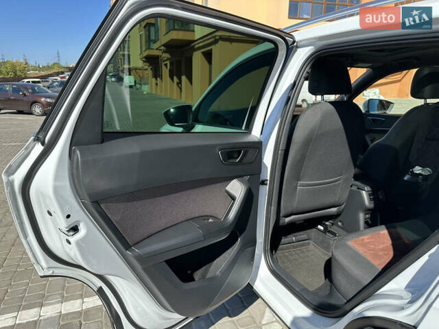 Белый Сеат Ateca, объемом двигателя 1.6 л и пробегом 60 тыс. км за 24999 $, фото 43 на Automoto.ua