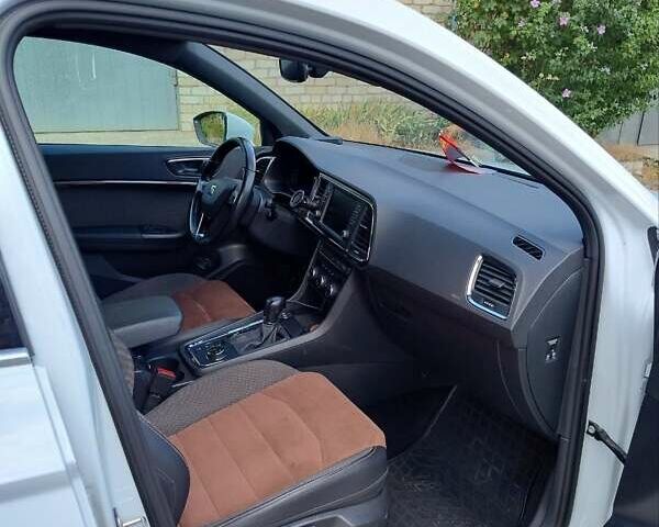 Белый Сеат Ateca, объемом двигателя 1.6 л и пробегом 145 тыс. км за 22100 $, фото 9 на Automoto.ua