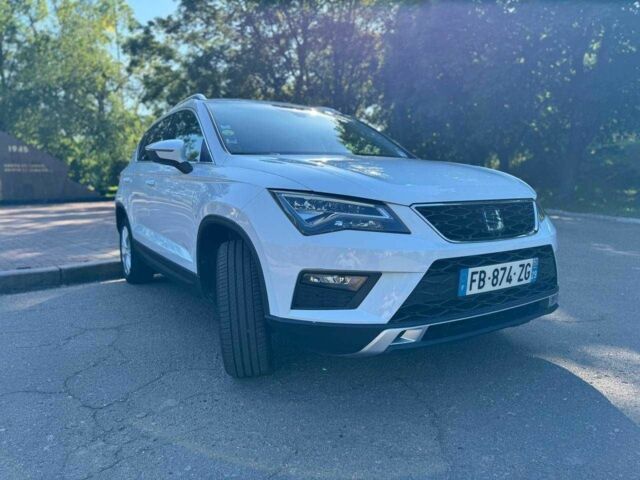 Белый Сеат Ateca, объемом двигателя 0.16 л и пробегом 200 тыс. км за 17999 $, фото 1 на Automoto.ua