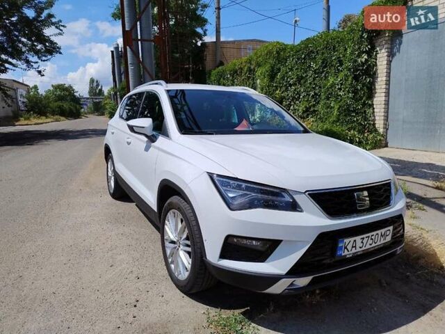 Белый Сеат Ateca, объемом двигателя 1.6 л и пробегом 145 тыс. км за 22100 $, фото 2 на Automoto.ua