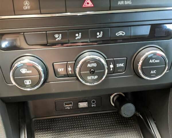 Белый Сеат Ateca, объемом двигателя 1.6 л и пробегом 32 тыс. км за 18490 $, фото 1 на Automoto.ua