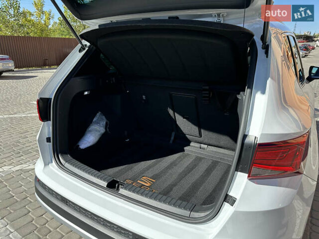 Белый Сеат Ateca, объемом двигателя 1.6 л и пробегом 60 тыс. км за 24999 $, фото 24 на Automoto.ua