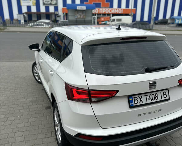 Белый Сеат Ateca, объемом двигателя 1.5 л и пробегом 90 тыс. км за 17999 $, фото 4 на Automoto.ua