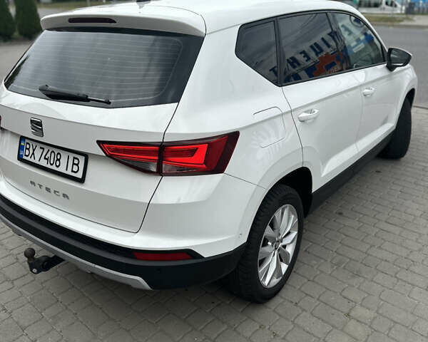 Белый Сеат Ateca, объемом двигателя 1.5 л и пробегом 90 тыс. км за 17999 $, фото 6 на Automoto.ua