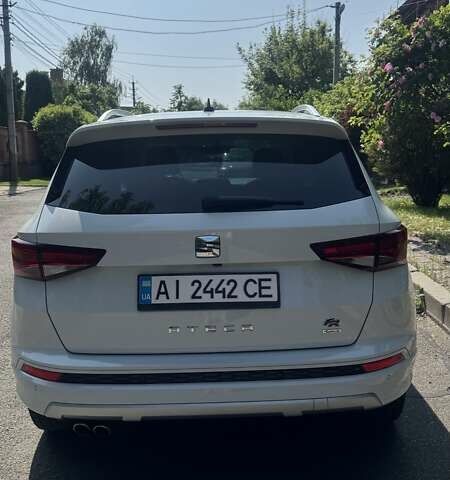 Белый Сеат Ateca, объемом двигателя 1.97 л и пробегом 104 тыс. км за 30200 $, фото 2 на Automoto.ua