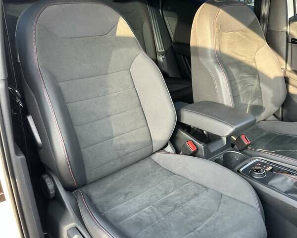 Белый Сеат Ateca, объемом двигателя 1.97 л и пробегом 101 тыс. км за 27500 $, фото 11 на Automoto.ua