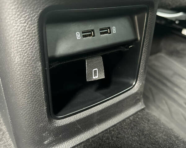 Белый Сеат Ateca, объемом двигателя 1.5 л и пробегом 90 тыс. км за 17999 $, фото 15 на Automoto.ua