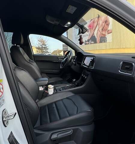 Белый Сеат Ateca, объемом двигателя 1.97 л и пробегом 102 тыс. км за 32000 $, фото 15 на Automoto.ua