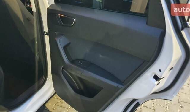 Белый Сеат Ateca, объемом двигателя 1.6 л и пробегом 196 тыс. км за 19150 $, фото 16 на Automoto.ua