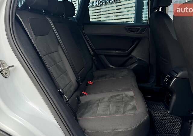 Белый Сеат Ateca, объемом двигателя 1.97 л и пробегом 113 тыс. км за 24000 $, фото 17 на Automoto.ua