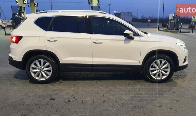 Белый Сеат Ateca, объемом двигателя 1.6 л и пробегом 196 тыс. км за 19150 $, фото 6 на Automoto.ua