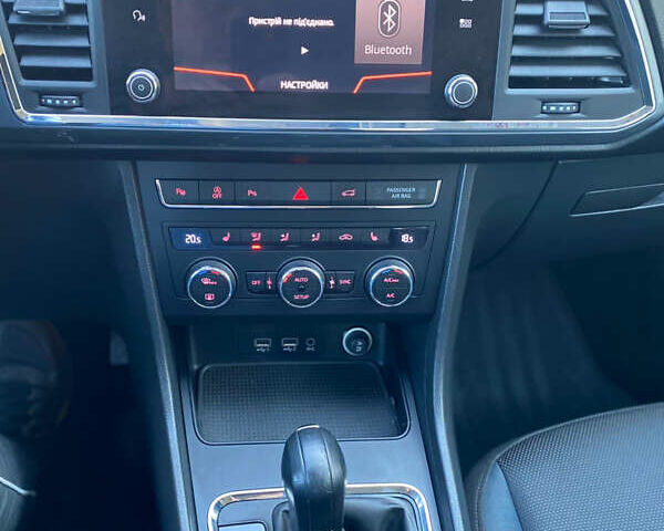 Белый Сеат Ateca, объемом двигателя 1.5 л и пробегом 90 тыс. км за 17999 $, фото 36 на Automoto.ua