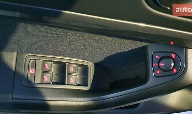 Белый Сеат Ateca, объемом двигателя 1.6 л и пробегом 196 тыс. км за 19150 $, фото 17 на Automoto.ua