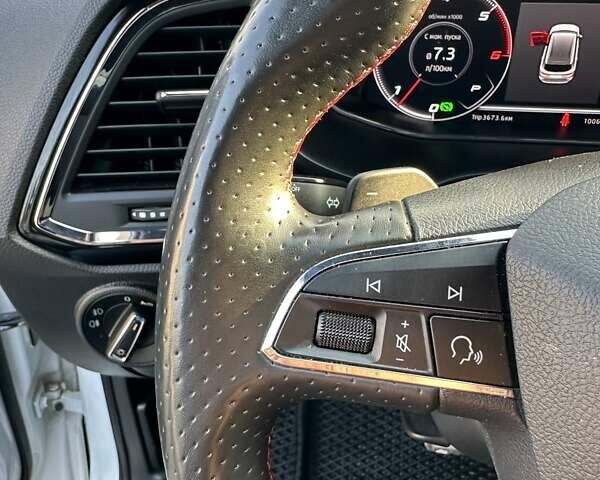 Белый Сеат Ateca, объемом двигателя 1.97 л и пробегом 101 тыс. км за 27500 $, фото 27 на Automoto.ua