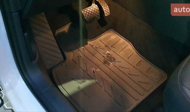 Белый Сеат Ateca, объемом двигателя 1.6 л и пробегом 196 тыс. км за 19150 $, фото 20 на Automoto.ua