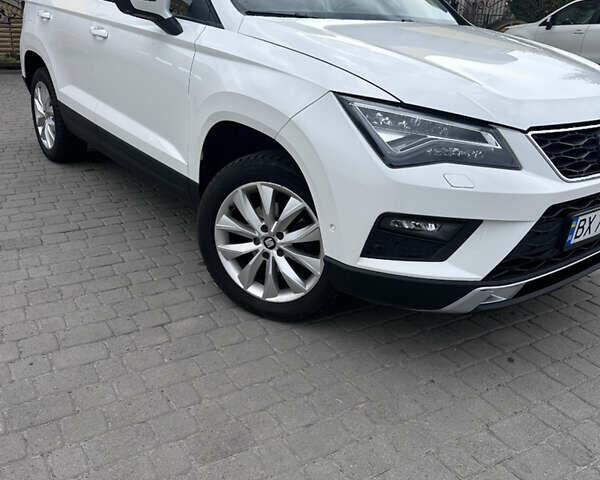 Белый Сеат Ateca, объемом двигателя 1.5 л и пробегом 90 тыс. км за 17999 $, фото 1 на Automoto.ua