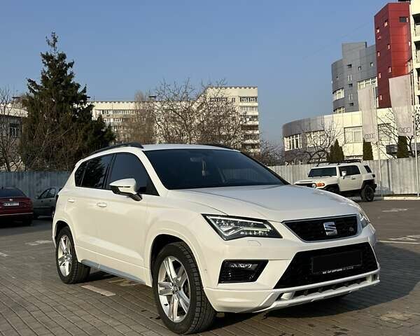 Белый Сеат Ateca, объемом двигателя 1.97 л и пробегом 101 тыс. км за 27500 $, фото 4 на Automoto.ua