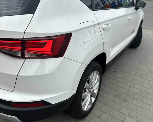 Белый Сеат Ateca, объемом двигателя 1.5 л и пробегом 90 тыс. км за 17999 $, фото 11 на Automoto.ua