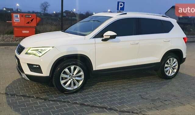 Белый Сеат Ateca, объемом двигателя 1.6 л и пробегом 196 тыс. км за 19150 $, фото 2 на Automoto.ua