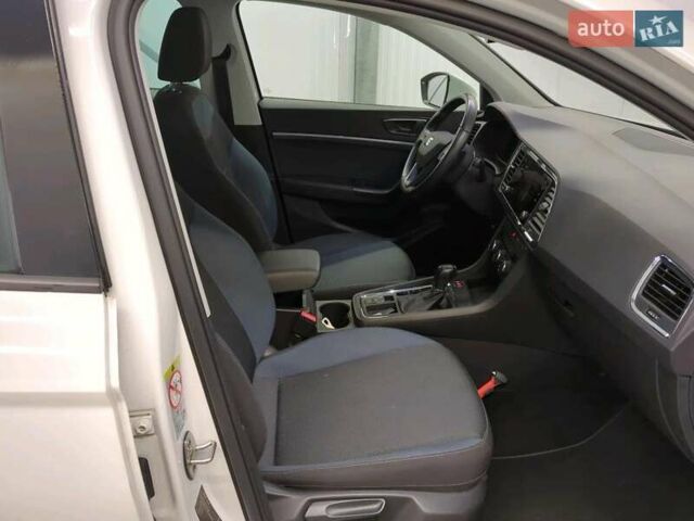 Белый Сеат Ateca, объемом двигателя 1.5 л и пробегом 106 тыс. км за 11100 $, фото 6 на Automoto.ua