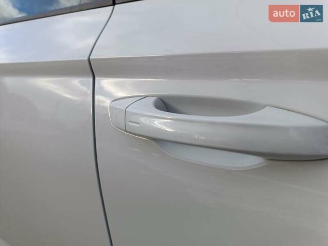 Білий Сеат Ateca, об'ємом двигуна 2 л та пробігом 217 тис. км за 25700 $, фото 21 на Automoto.ua