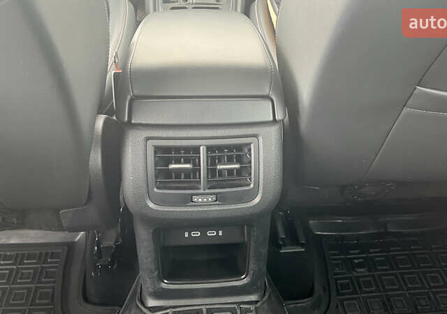 Білий Сеат Ateca, об'ємом двигуна 1.5 л та пробігом 57 тис. км за 25000 $, фото 11 на Automoto.ua