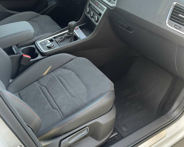 Белый Сеат Ateca, объемом двигателя 1.97 л и пробегом 38 тыс. км за 34200 $, фото 11 на Automoto.ua
