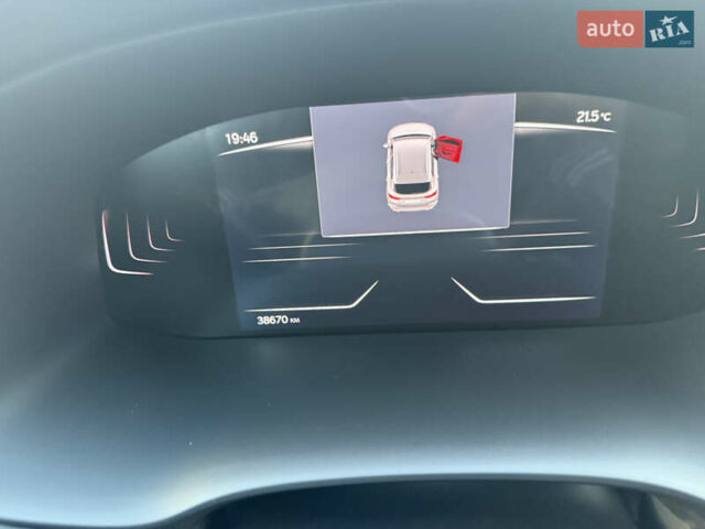 Белый Сеат Ateca, объемом двигателя 1.97 л и пробегом 38 тыс. км за 34200 $, фото 19 на Automoto.ua