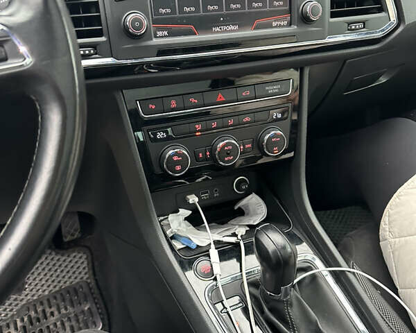 Черный Сеат Ateca, объемом двигателя 1.97 л и пробегом 135 тыс. км за 20999 $, фото 13 на Automoto.ua