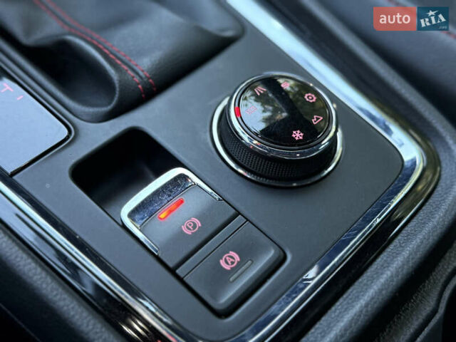 Черный Сеат Ateca, объемом двигателя 1.97 л и пробегом 231 тыс. км за 18750 $, фото 59 на Automoto.ua