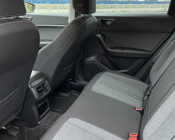 Черный Сеат Ateca, объемом двигателя 1.5 л и пробегом 74 тыс. км за 25000 $, фото 6 на Automoto.ua