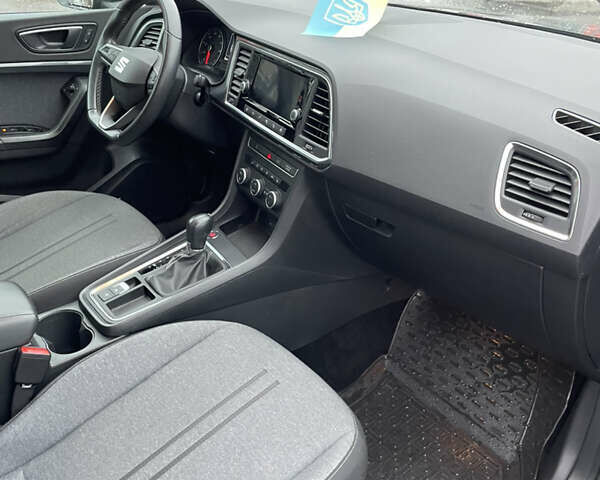 Черный Сеат Ateca, объемом двигателя 1.5 л и пробегом 74 тыс. км за 25000 $, фото 5 на Automoto.ua