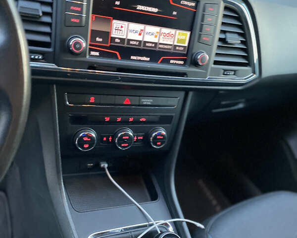 Красный Сеат Ateca, объемом двигателя 1.6 л и пробегом 150 тыс. км за 17000 $, фото 7 на Automoto.ua