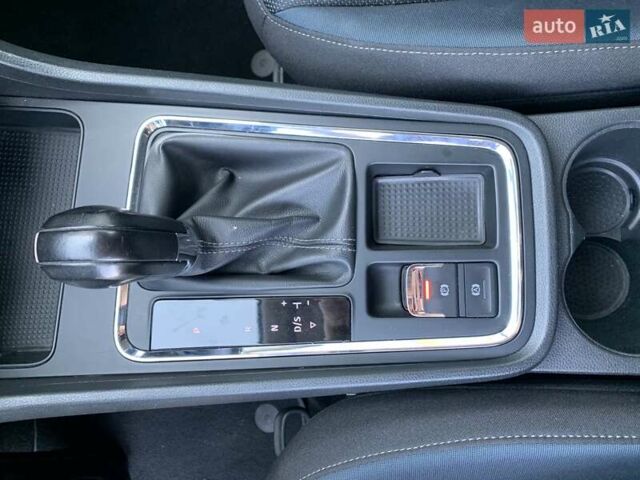 Красный Сеат Ateca, объемом двигателя 1.4 л и пробегом 101 тыс. км за 16700 $, фото 27 на Automoto.ua