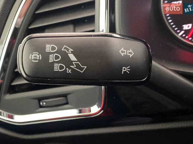 Красный Сеат Ateca, объемом двигателя 2 л и пробегом 184 тыс. км за 24950 $, фото 16 на Automoto.ua