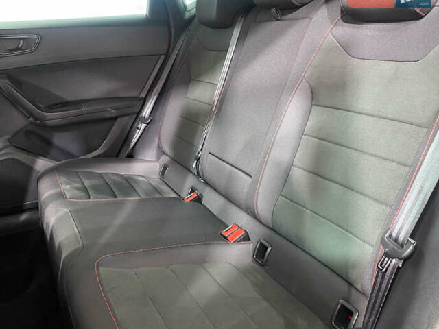 Красный Сеат Ateca, объемом двигателя 2 л и пробегом 184 тыс. км за 24950 $, фото 10 на Automoto.ua