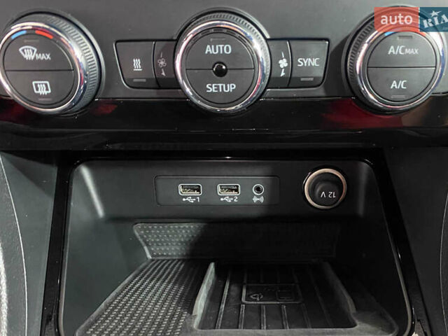 Красный Сеат Ateca, объемом двигателя 2 л и пробегом 184 тыс. км за 24950 $, фото 23 на Automoto.ua