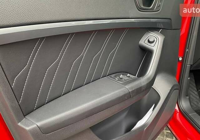 Красный Сеат Ateca, объемом двигателя 1.4 л и пробегом 1 тыс. км за 31076 $, фото 8 на Automoto.ua
