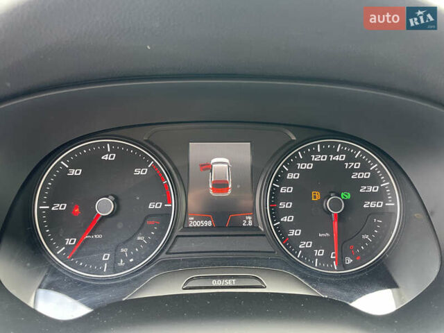 Сеат Ateca, объемом двигателя 1.6 л и пробегом 200 тыс. км за 17400 $, фото 7 на Automoto.ua