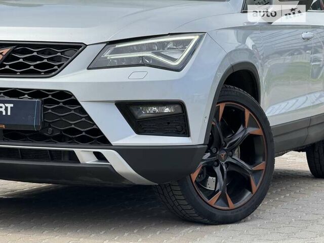 Серый Сеат Ateca, объемом двигателя 1.97 л и пробегом 135 тыс. км за 23490 $, фото 4 на Automoto.ua