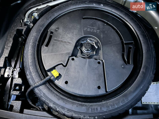 Серый Сеат Ateca, объемом двигателя 1.6 л и пробегом 84 тыс. км за 21000 $, фото 21 на Automoto.ua