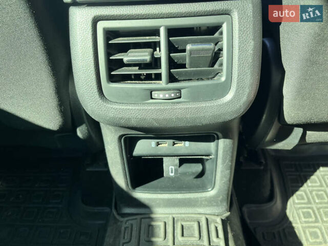 Серый Сеат Ateca, объемом двигателя 1.6 л и пробегом 84 тыс. км за 21000 $, фото 30 на Automoto.ua