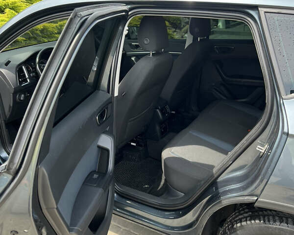Серый Сеат Ateca, объемом двигателя 1.6 л и пробегом 268 тыс. км за 17000 $, фото 7 на Automoto.ua