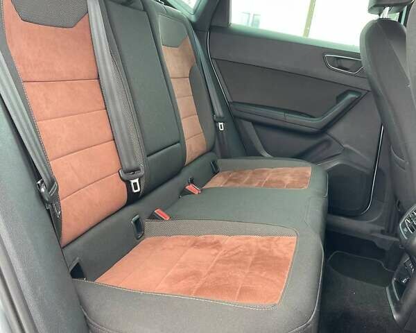 Серый Сеат Ateca, объемом двигателя 2 л и пробегом 167 тыс. км за 19100 $, фото 13 на Automoto.ua