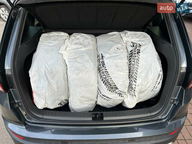 Серый Сеат Ateca, объемом двигателя 1.6 л и пробегом 80 тыс. км за 19500 $, фото 17 на Automoto.ua