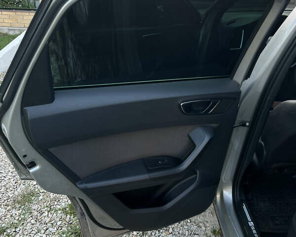 Серый Сеат Ateca, объемом двигателя 1.6 л и пробегом 168 тыс. км за 19800 $, фото 12 на Automoto.ua