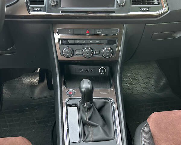 Серый Сеат Ateca, объемом двигателя 1.6 л и пробегом 80 тыс. км за 19500 $, фото 15 на Automoto.ua