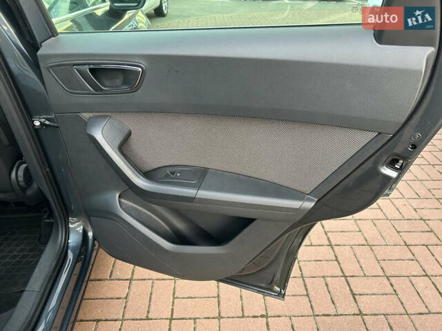 Серый Сеат Ateca, объемом двигателя 1.6 л и пробегом 80 тыс. км за 19500 $, фото 18 на Automoto.ua